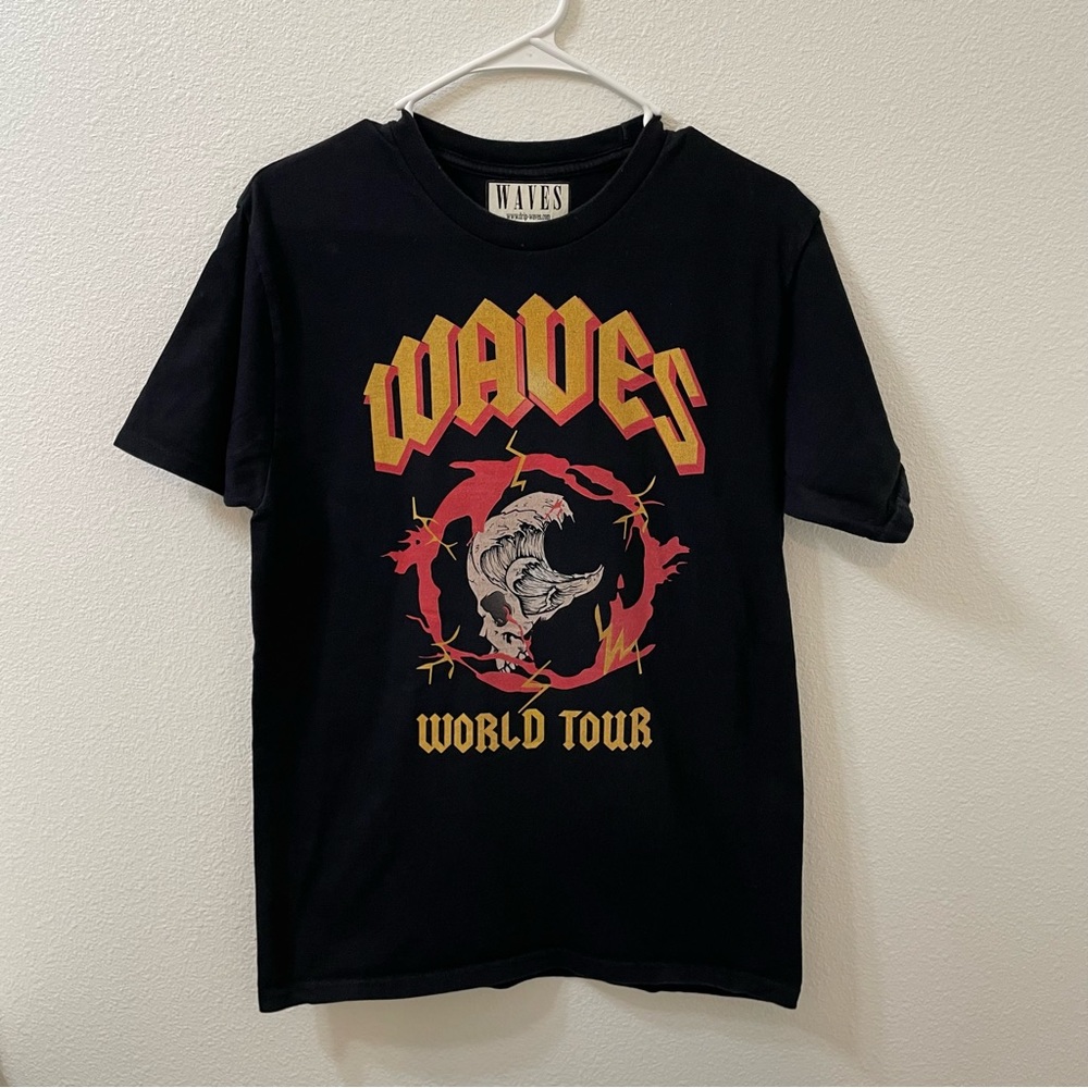 Waves world tour concert shirt black medium